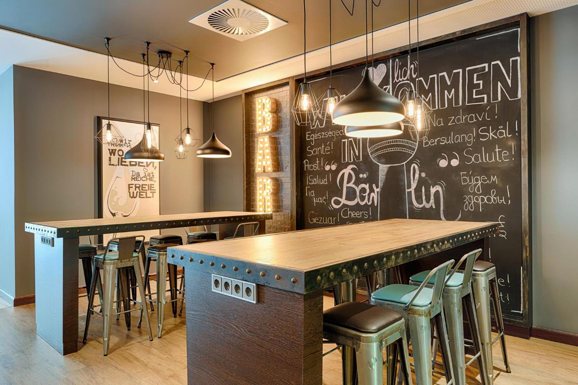 Premier Inn Berlin City Centre Экстерьер фото